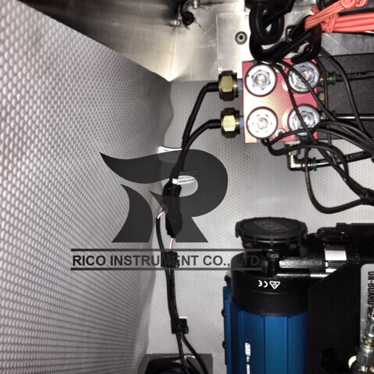 Why Does My Digital Pressure Readouts Fluctuate Up and Down Rico